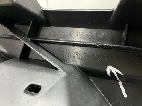 Klapa bagażnika Peugeot 308 3 III T10 21r.- Hatchback HB 9838529880 Klapa bagażnika Peugeot 308 3 III T10 21r.- Hatchback HB 9838529880