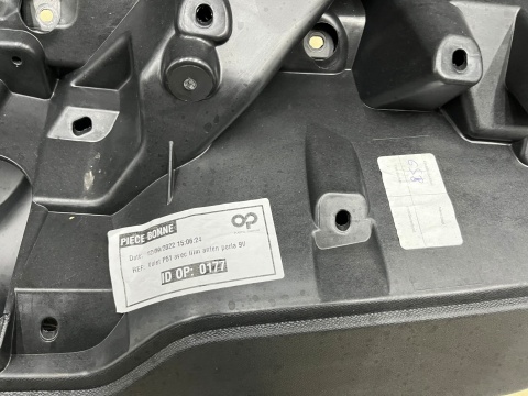 Klapa bagażnika Peugeot 308 3 III T10 21r.- Hatchback HB 9838529880 Klapa bagażnika Peugeot 308 3 III T10 21r.- Hatchback HB 9838529880