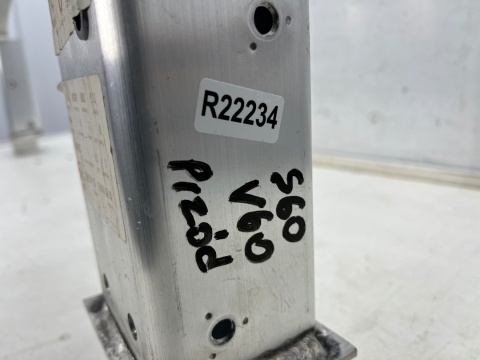 Belka zderzaka Volvo S60 III sedan V60 II kombi 18-24r. przednie dolne wzmocnienie zderzaka pasa dolna belka chłodnicy przód Belka zderzaka Volvo S60 III sedan V60 II kombi 18-24r. przednie dolne wzmocnienie zderzaka pasa dolna belka chłodnicy przód