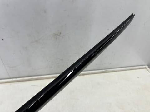 Listwa Audi A8 D5 17r.- NOWA lewa nakładka zgarniająca szyby przedniej czołowej zaślepka 4n0854327 Listwa Audi A8 D5 17r.- NOWA lewa nakładka zgarniająca szyby przedniej czołowej zaślepka 4n0854327