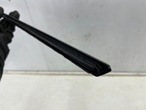 Listwa Audi A8 D5 17r.- NOWA lewa nakładka zgarniająca szyby przedniej czołowej zaślepka 4n0854327 Listwa Audi A8 D5 17r.- NOWA lewa nakładka zgarniająca szyby przedniej czołowej zaślepka 4n0854327