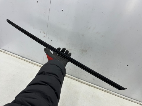 Listwa Audi A8 D5 17r.- NOWA lewa nakładka zgarniająca szyby przedniej czołowej zaślepka 4n0854327 Listwa Audi A8 D5 17r.- NOWA lewa nakładka zgarniająca szyby przedniej czołowej zaślepka 4n0854327