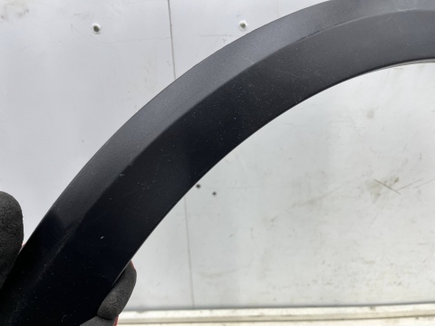 Listwa Citroen C4 III 20r.- lewy przedni rant nadkola błotnika nakładka lewy przód 9832959080 Listwa Citroen C4 III 20r.- lewy przedni rant nadkola błotnika nakładka lewy przód 9832959080