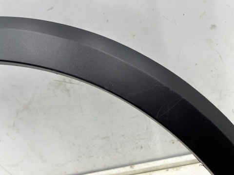 Listwa Citroen C4 III 20r.- lewy przedni rant nadkola błotnika nakładka lewy przód 9832959080 Listwa Citroen C4 III 20r.- lewy przedni rant nadkola błotnika nakładka lewy przód 9832959080