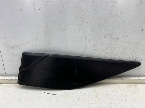 Listwa Iveco Daily 4 IV 14-19r. nakładka błotnika prawego przedniego prawy przód 5801847156 Listwa Iveco Daily 4 IV 14-19r. nakładka błotnika prawego przedniego prawy przód 5801847156