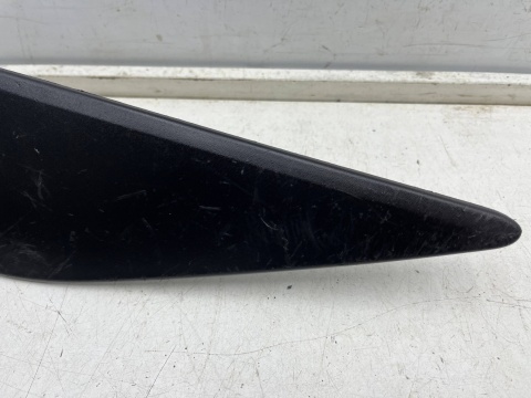 Listwa Iveco Daily 4 IV 14-19r. nakładka błotnika prawego przedniego prawy przód 5801847156 Listwa Iveco Daily 4 IV 14-19r. nakładka błotnika prawego przedniego prawy przód 5801847156