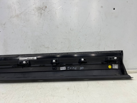 Listwa Skoda Enyaq iV 20r.- prawa przednia nakładka drzwi dolna prawy przód 5la854940a Listwa Skoda Enyaq iV 20r.- prawa przednia nakładka drzwi dolna prawy przód 5la854940a