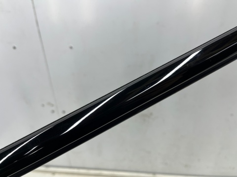 Listwa Skoda Enyaq iV 20r.- prawa tylna listwa zgarniająca uszczelka zewnętrzna szyby drzwi prawy tył Listwa Skoda Enyaq iV 20r.- prawa tylna listwa zgarniająca uszczelka zewnętrzna szyby drzwi prawy tył