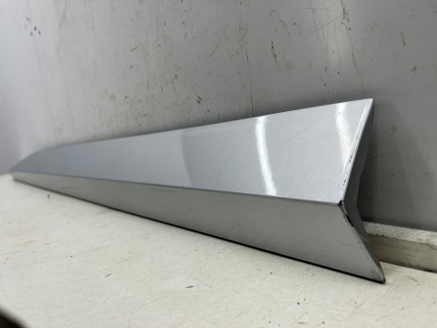 Listwa Skoda Superb 3 III sedan kombi 15-24r. lewa przednia listwa dolna drzwi lewy przód 3v0853293 Listwa Skoda Superb 3 III sedan kombi 15-24r. lewa przednia listwa dolna drzwi lewy przód 3v0853293