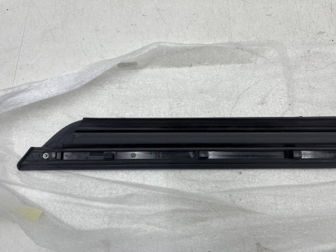 Listwa VW Phaeton 02-16r. NOWA prawa tylna dolna nakładka drzwi boczna prawy tył 3d0854950c