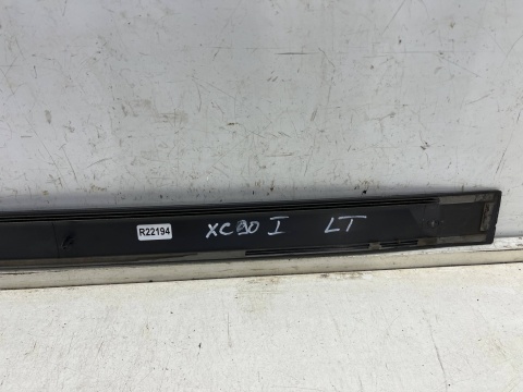 Listwa Volvo XC90 I 02-16r. LEWA tylna nakładka drzwi boczna lewy tył 09483887 Listwa Volvo XC90 I 02-16r. LEWA tylna nakładka drzwi boczna lewy tył 09483887