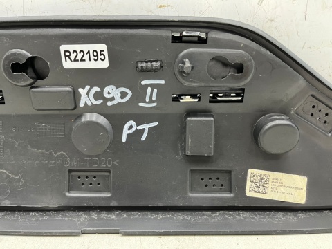 Listwa Volvo XC90 II LIFT 24r.-  PRAWA tylna dolna nakładka drzwi boczna prawy tył 3984657 Listwa Volvo XC90 II LIFT 24r.-  PRAWA tylna dolna nakładka drzwi boczna prawy tył 3984657