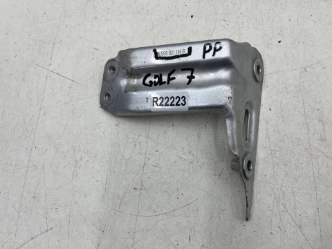 Mocowanie błotnika VW Golf 7 VII 12-21r. prawe przednie wspornik podpora prawy przód 5g0821136b