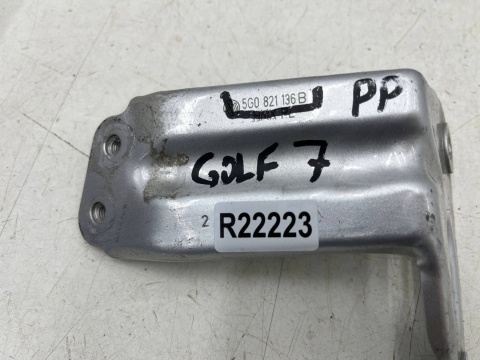Mocowanie błotnika VW Golf 7 VII 12-21r. prawe przednie wspornik podpora prawy przód 5g0821136b