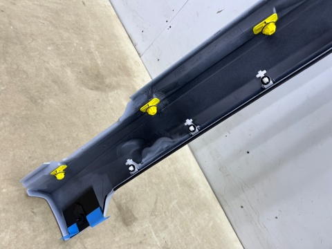 Nakładka progu Audi A6 C8 18-25r. NOWA prawa listwa progowa prawy próg zewnętrzny 4k0853856