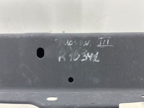 Pas przedni Hyundai Tucson III 3 przednie górne wzmocnienie belka 15-20r. NOWY 64101-d7001 Pas przedni Hyundai Tucson III 3 przednie górne wzmocnienie belka 15-20r. NOWY 64101-d7001