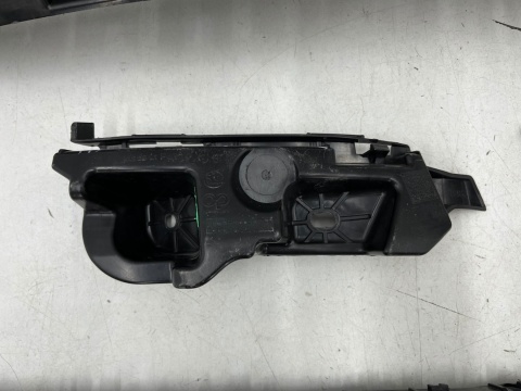 Ślizg Skoda Superb 3 III kombi 15-24r. tylne środkowe mocowanie i boczne wspornik uchwyt zderzaka tył KOMPLET Ślizg Skoda Superb 3 III kombi 15-24r. tylne środkowe mocowanie i boczne wspornik uchwyt zderzaka tył KOMPLET