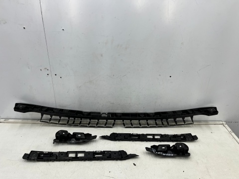 Ślizg Skoda Superb 3 III kombi 15-24r. tylne środkowe mocowanie i boczne wspornik uchwyt zderzaka tył KOMPLET Ślizg Skoda Superb 3 III kombi 15-24r. tylne środkowe mocowanie i boczne wspornik uchwyt zderzaka tył KOMPLET