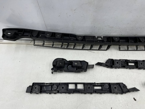 Ślizg Skoda Superb 3 III kombi 15-24r. tylne środkowe mocowanie i boczne wspornik uchwyt zderzaka tył KOMPLET Ślizg Skoda Superb 3 III kombi 15-24r. tylne środkowe mocowanie i boczne wspornik uchwyt zderzaka tył KOMPLET