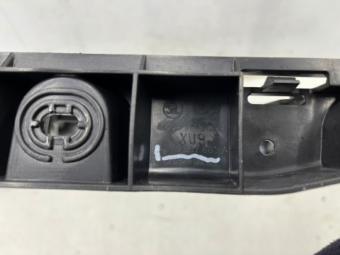 Ślizg Skoda Superb 3 III kombi 15-24r. tylne środkowe mocowanie i boczne wspornik uchwyt zderzaka tył KOMPLET Ślizg Skoda Superb 3 III kombi 15-24r. tylne środkowe mocowanie i boczne wspornik uchwyt zderzaka tył KOMPLET