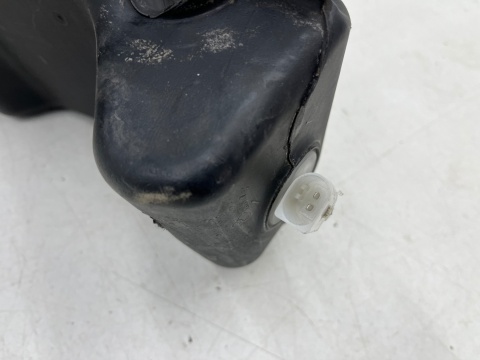 Zbiorniczek spryskiwaczy Mercedes GLK x204 08-15r. zbiornik na płyn do szyby i XENON ksenon ORYGINALNY BEZ pompki a2048690320 Zbiorniczek spryskiwaczy Mercedes GLK x204 08-15r. zbiornik na płyn do szyby i XENON ksenon ORYGINALNY BEZ pompki a2048690320