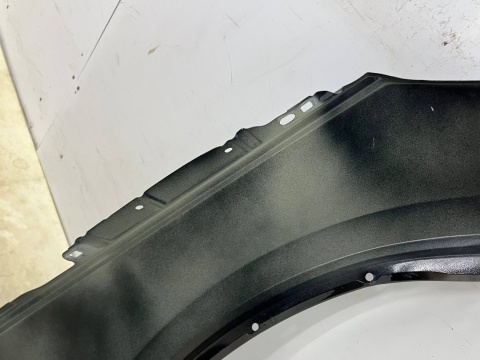 Błotnik Volvo XC40 17r.- lewy przedni lewy przód 31457583