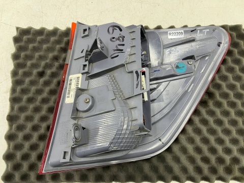 Lampa BMW X3 F25 10-17r. LEWA tylna w błotnik LED oryginalna lewy tył EUROPA 7217311 Lampa BMW X3 F25 10-17r. LEWA tylna w błotnik LED oryginalna lewy tył EUROPA 7217311