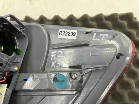 Lampa BMW X3 F25 10-17r. LEWA tylna w błotnik LED oryginalna lewy tył EUROPA 7217311 Lampa BMW X3 F25 10-17r. LEWA tylna w błotnik LED oryginalna lewy tył EUROPA 7217311