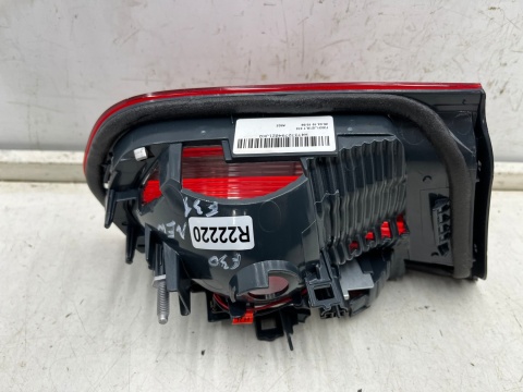 Lampa BMW 3 F30 sedan F31 kombi M3 F80 11-15r. NOWA prawa tylna w klapę bagażnika LED oryginalna EU 7372794 Lampa BMW 3 F30 sedan F31 kombi M3 F80 11-15r. NOWA prawa tylna w klapę bagażnika LED oryginalna EU 7372794