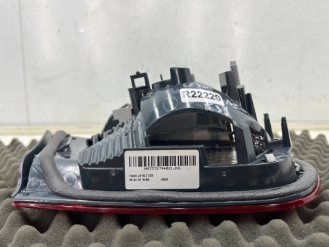 Lampa BMW 3 F30 sedan F31 kombi M3 F80 11-15r. NOWA prawa tylna w klapę bagażnika LED oryginalna EU 7372794 Lampa BMW 3 F30 sedan F31 kombi M3 F80 11-15r. NOWA prawa tylna w klapę bagażnika LED oryginalna EU 7372794