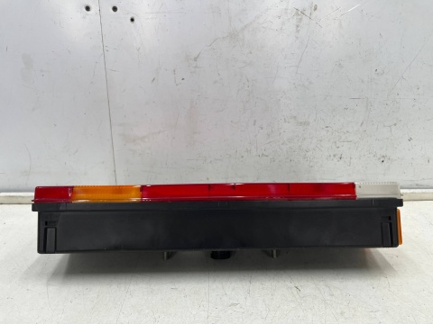 Lampa Iveco Stralis 02-19r. lewa tylna w oryginalna EU lewy tył 169400 Lampa Iveco Stralis 02-19r. lewa tylna w oryginalna EU lewy tył 169400