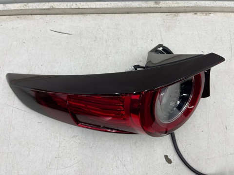Lampa Mazda CX-30 CX30 2019r.- LEWA tylna w błotnik LED oryginalna lewy tył EUROPA Lampa Mazda CX-30 CX30 2019r.- LEWA tylna w błotnik LED oryginalna lewy tył EUROPA