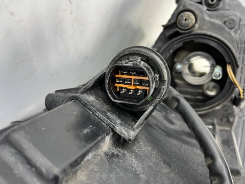 Lampa reflektor Hyundai ix20 10-19r. LEWA przednia H7 EUropa oryginalna lewy przód 92101-1kxxx Lampa reflektor Hyundai ix20 10-19r. LEWA przednia H7 EUropa oryginalna lewy przód 92101-1kxxx