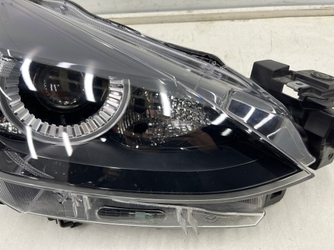 Lampa reflektor Mazda 2 III LIFT DJ DL 2019r.- PRAWA przednia LED prawy przód 13 pin d43n-51030 Lampa reflektor Mazda 2 III LIFT DJ DL 2019r.- PRAWA przednia LED prawy przód 13 pin d43n-51030
