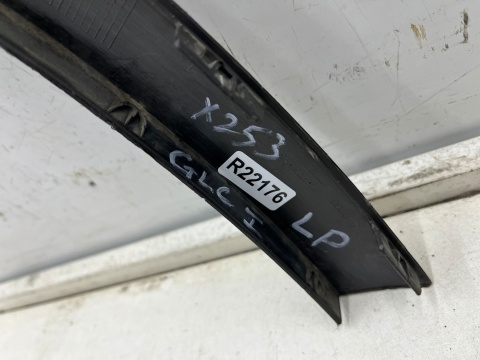 Listwa Mercedes GLC I w253 x253 15-19r. lewy przedni rant nadkola błotnika nakładka lewy przód a2538850522 Listwa Mercedes GLC I w253 x253 15-19r. lewy przedni rant nadkola błotnika nakładka lewy przód a2538850522