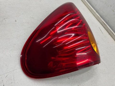 Lampa Mitsubishi L200 KA KB 05-15r. PRAWA tylna w błotnik oryginalna prawy tył EUROPA