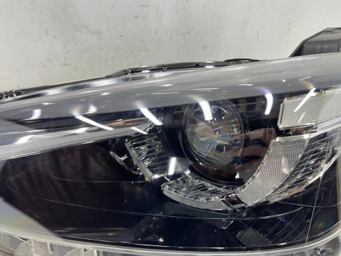 Lampa reflektor Mazda CX3 CX-3 14-21r. LEWA przednia FULL LED 10pin d10e-51040