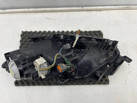 Lampa reflektor Mazda CX-7 CX7 06-12r. PRAWA przednia XENON KSENON oryginalna EUROPA prawy przód eh10-51030