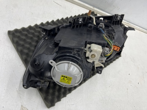 Lampa reflektor Mazda CX-7 CX7 06-12r. PRAWA przednia XENON KSENON oryginalna EUROPA prawy przód eh10-51030