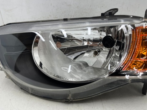 Lampa reflektor Mitsubishi Colt 6 VI Z30 LIFT 08-12r. LEWA przednia ORYGINALNA lewy przód EUROPA 8301b179