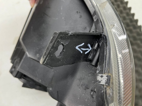 Lampa reflektor Mitsubishi Colt 6 VI Z30 LIFT 08-12r. LEWA przednia ORYGINALNA lewy przód EUROPA 8301b179