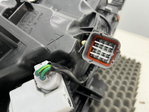 Lampa reflektor Subaru XV II Crosstrek Impreza 5 V GK 17-23r. lewa przednia Bi-LED Europa oryginalna lewy przód