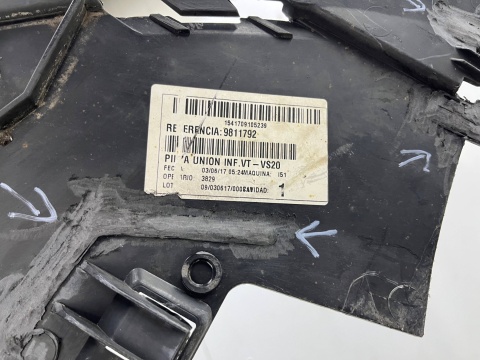 Osłona pod zderzak Mercedes Vito W447 14-19r. przednia płyta dolna podwozia pod silnik a4478850136