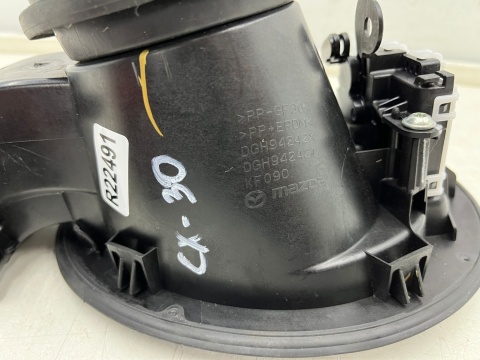 Klapka wlewu paliwa Mazda CX-30 CX30 2019r.- silniczek zamek blokada dgh9-42421