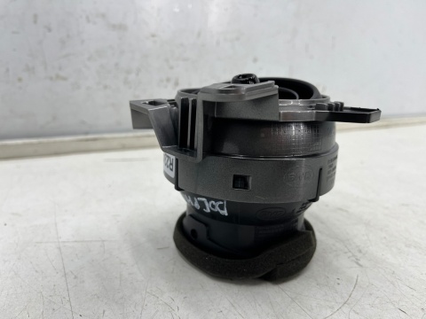 Kratka nawiewu BYD Dolphin 21r.- LEWA nadmuchu deski wnętrza em2e-5306300