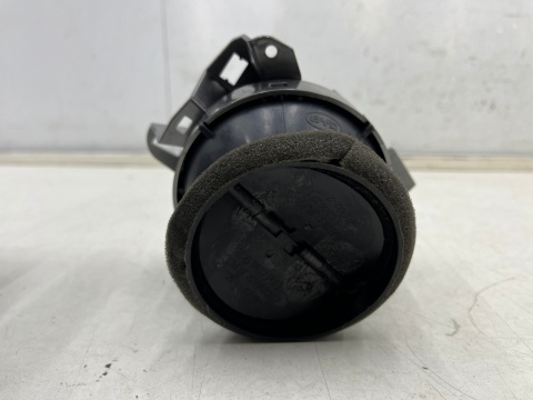 Kratka nawiewu BYD Dolphin 21r.- PRAWA nadmuchu deski wnętrza em2e-5306400