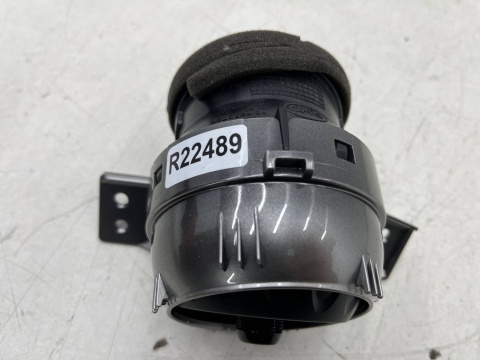 Kratka nawiewu BYD Dolphin 21r.- PRAWA środkowa nadmuchu deski wnętrza em2e-5306560