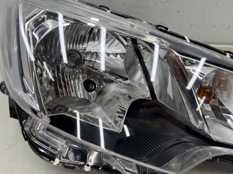 Lampa reflektor Mitsubishi Space Star LIFT 19-24r. prawa przednia ORYGINALNA Europa prawy przód 8301d446