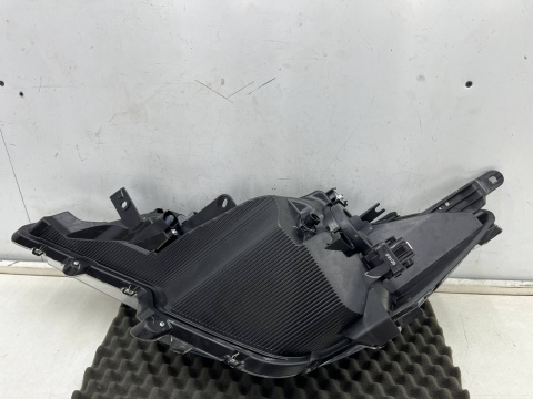 Lampa reflektor Mitsubishi Space Star LIFT 19-24r. prawa przednia ORYGINALNA Europa prawy przód 8301d446