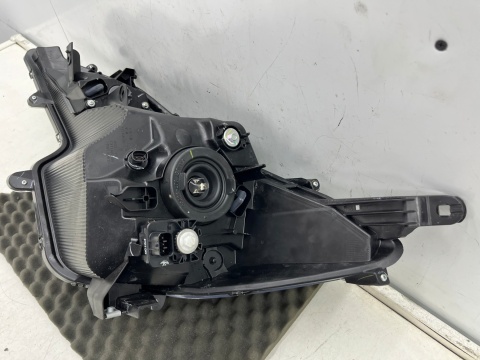 Lampa reflektor Mitsubishi Space Star LIFT 19-24r. prawa przednia ORYGINALNA Europa prawy przód 8301d446